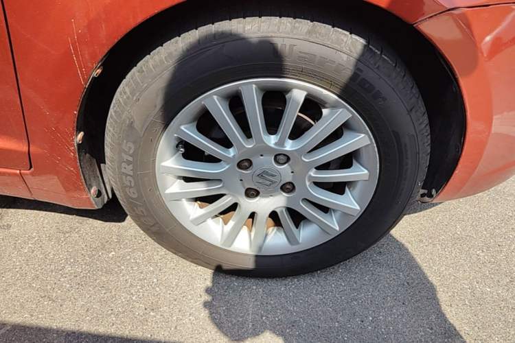 Used Suzuki Swift 2008 1.5L Automatic – Ultra-Stylish Xuanrui Edition Right Front Wheel Hub