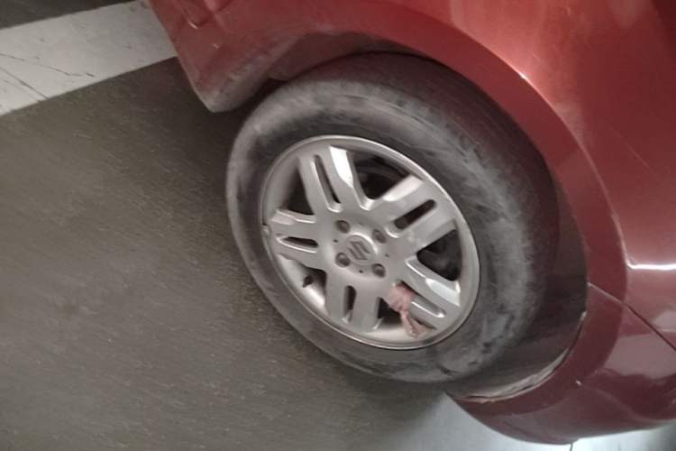 Used Suzuki Swift 2008 Sunny Blue 1.3L Automatic Xuanle Edition Right Front Wheel Hub