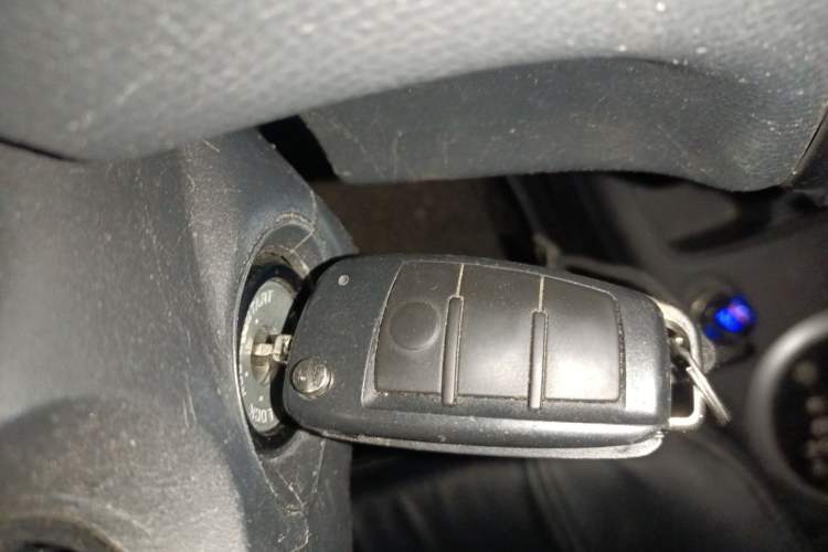 Used Suzuki Swift 2008 1.5L Automatic – Ultra-Stylish Xuanrui Edition Vehicle Key