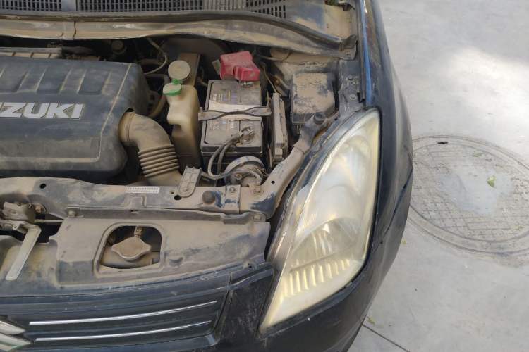 Used Suzuki Swift 2009 1.5L Automatic Alice Engine Bay Left