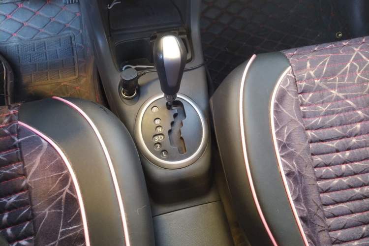 Used Suzuki Swift 2009 1.5L Automatic Alice Gear Lever