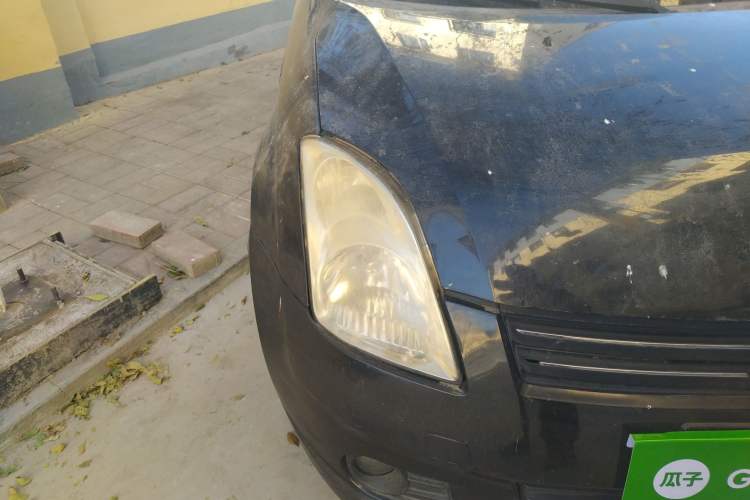 Used Suzuki Swift 2009 1.5L Automatic Alice Right Front Headlight