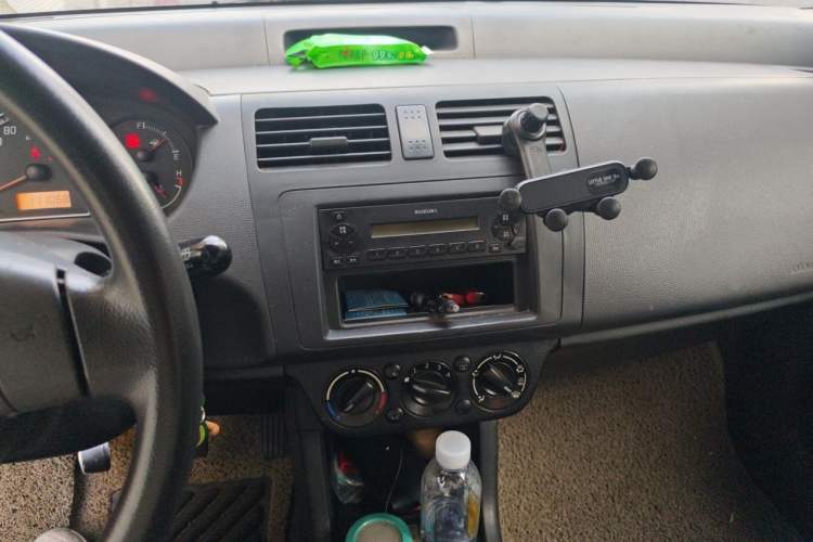 Used Suzuki Swift 2009 1.3L Manual Value Edition Audio And AC Panel