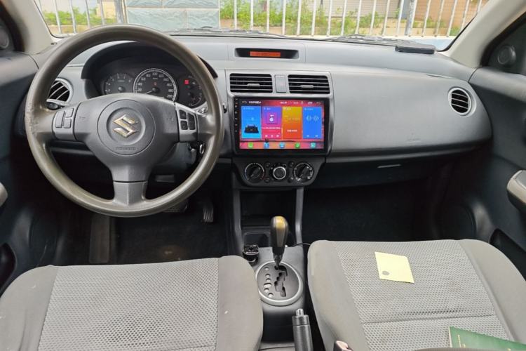 Used Suzuki Swift 2009 1.3L Automatic Value Edition Center Console
