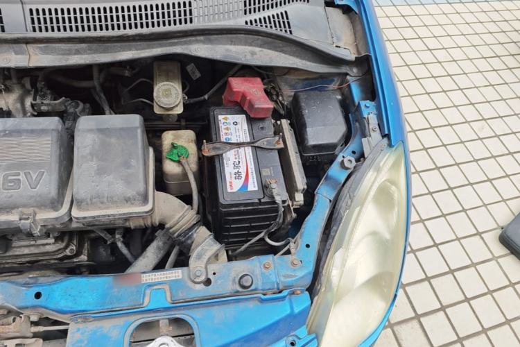 Used Suzuki Swift 2009 1.3L Automatic Value Edition Engine Bay Left