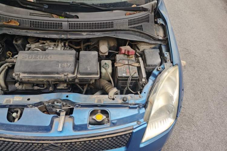 Used Suzuki Swift 2009 1.3L Manual Value Edition Engine Bay Left