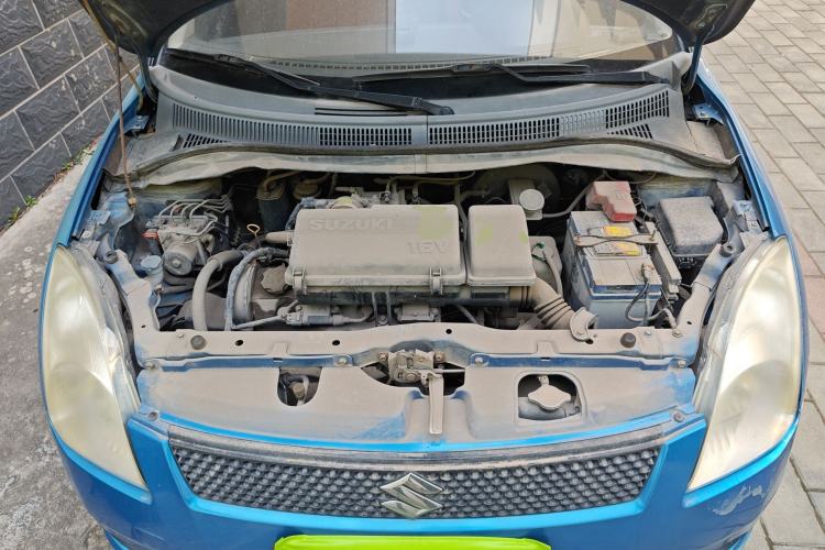 Used Suzuki Swift 2009 1.3L Manual Value Edition Engine Bay