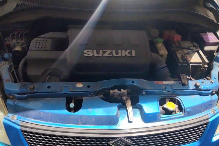 Used Suzuki Swift 2009 1.5L Manual MoKe Edition Engine Bay