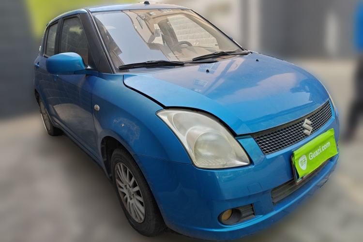 Used Suzuki Swift 2009 1.3L Manual Value Edition Front Right 45 Deg
