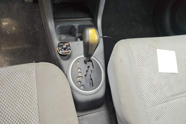 Used Suzuki Swift 2009 1.3L Automatic Value Edition Gear Lever