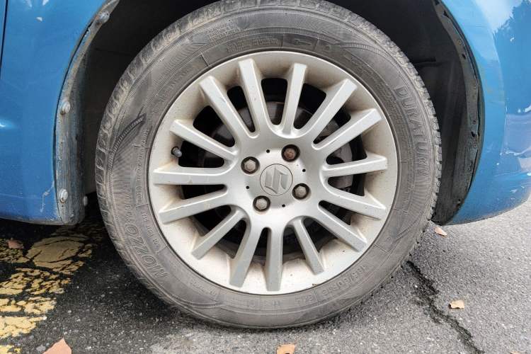 Used Suzuki Swift 2009 1.5L Manual Dual-Tone Xuanrui Edition Right Front Wheel Hub