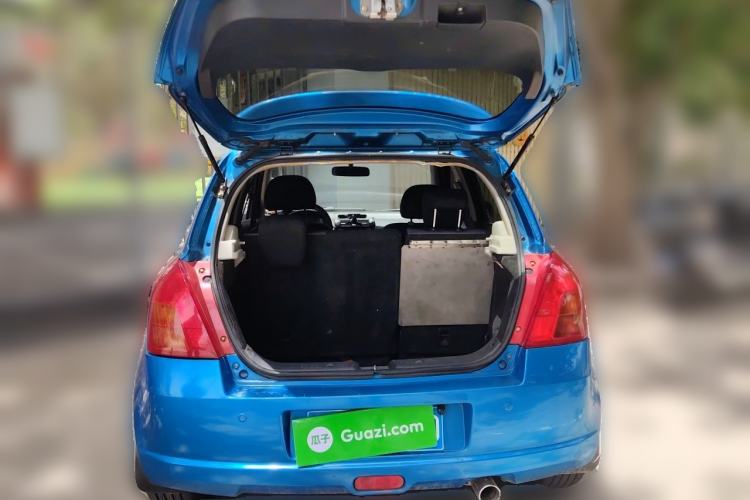 Used Suzuki Swift 2009 1.5L Manual MoKe Edition Trunk