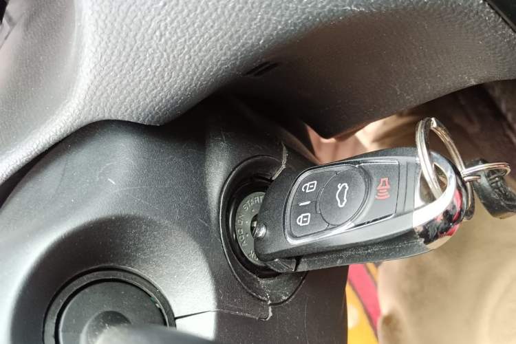 Used Suzuki Swift 2009 1.5L Automatic Alice Vehicle Key