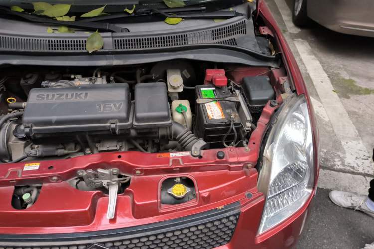 Used Suzuki Swift 2009 1.3L Manual Value Edition Engine Bay Left