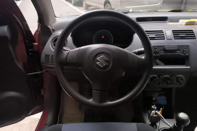 Used Suzuki Swift 2009 1.3L Manual Value Edition Steering Wheel