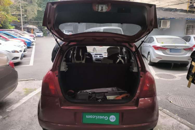 Used Suzuki Swift 2009 1.3L Manual Value Edition Trunk