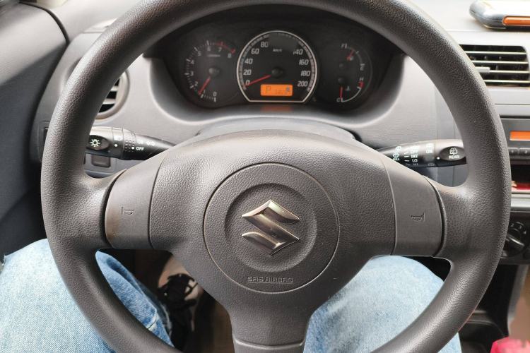 Used Suzuki Swift 2009 1.3L Automatic Value Edition Steering Wheel