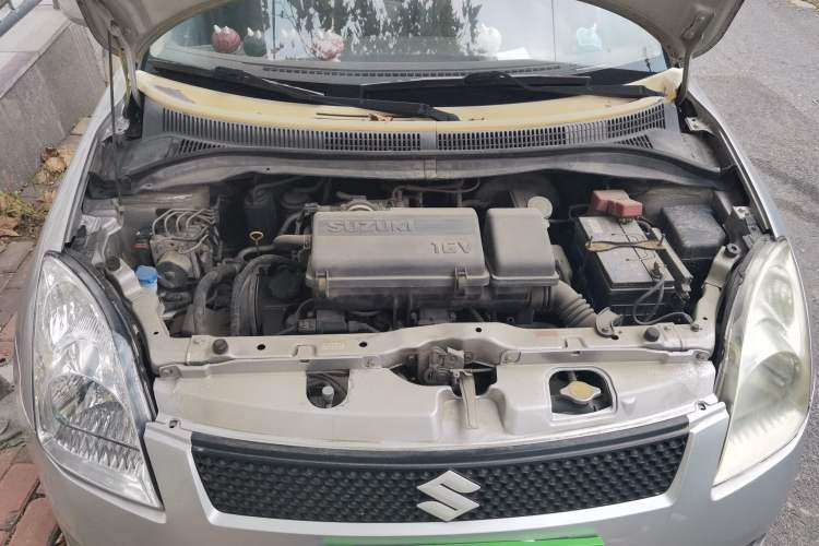 Used Suzuki Swift 2009 1.3L Manual Value Edition Engine Bay