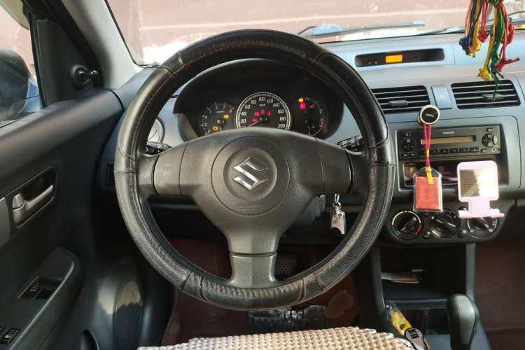 Used Suzuki Swift 2009 1.3L Automatic Value Edition Steering Wheel