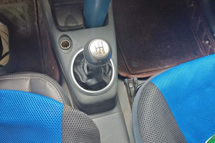 Used Suzuki Swift 2010 1.5L Manual Champion Limited Edition Gear Lever