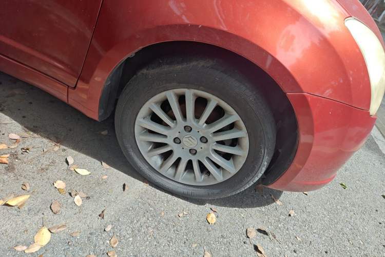 Used Suzuki Swift 2010 1.5L Manual Champion Limited Edition Right Front Wheel Hub
