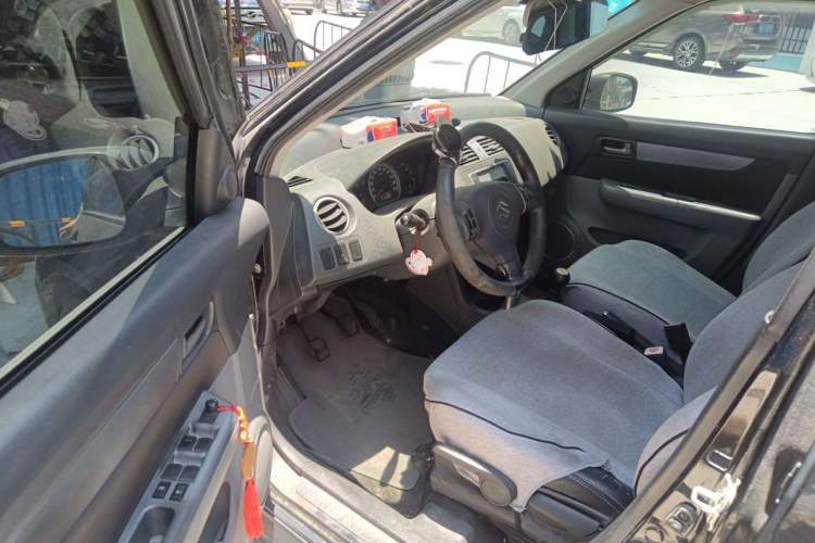 Used Suzuki Swift 2011 1.5L Manual Fashion Edition Driver Seat