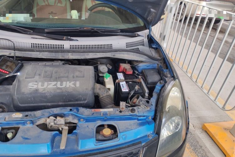 Used Suzuki Swift 2011 1.5L Automatic Fashion Edition Engine Bay Left