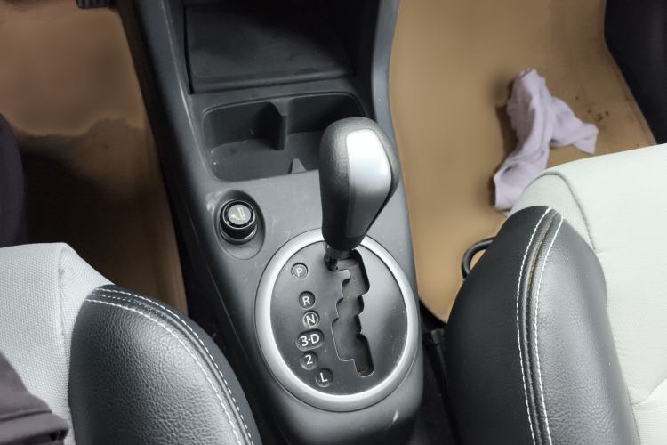 Used Suzuki Swift 2011 1.5L Automatic Sport Edition Gear Lever
