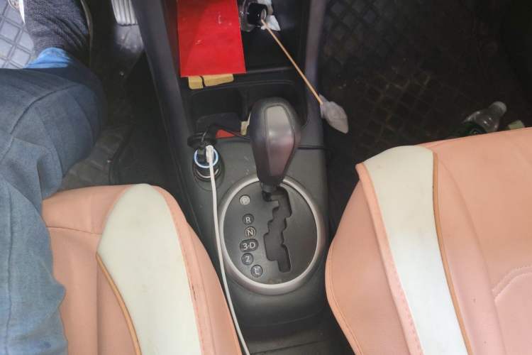 Used Suzuki Swift 2011 1.5L Automatic Fashion Edition Gear Lever