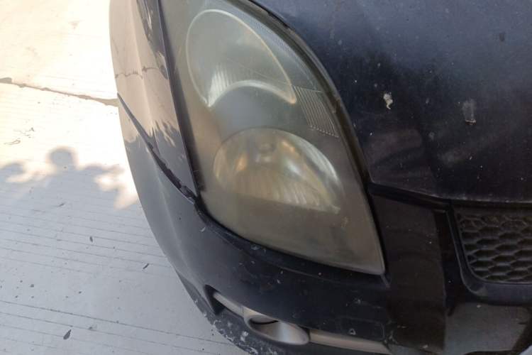 Used Suzuki Swift 2011 1.5L Manual Fashion Edition Right Front Headlight