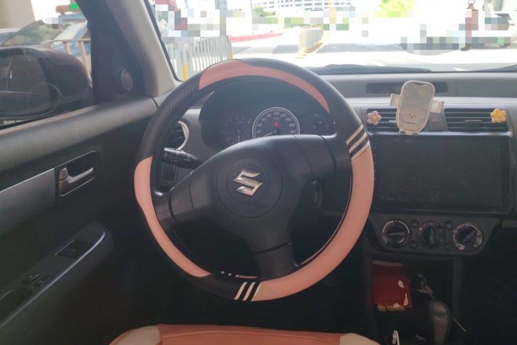Used Suzuki Swift 2011 1.5L Automatic Fashion Edition Steering Wheel