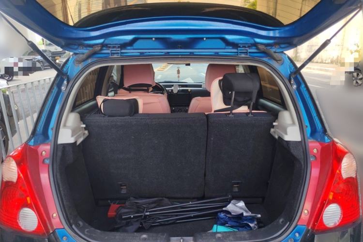 Used Suzuki Swift 2011 1.5L Automatic Fashion Edition Trunk