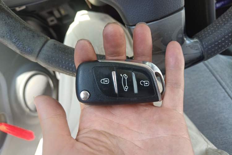 Used Suzuki Swift 2011 1.5L Manual Fashion Edition Vehicle Key