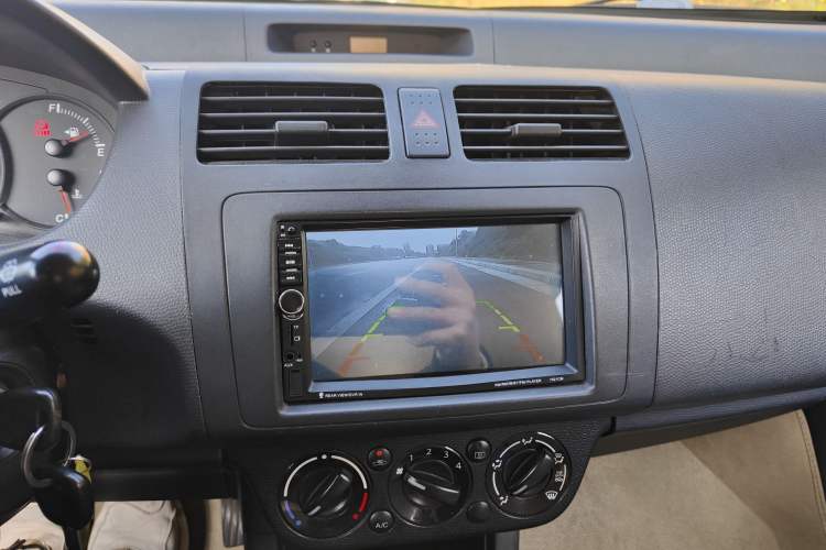 Used Suzuki Swift 2011 1.3L Manual Value Edition Audio And AC Panel