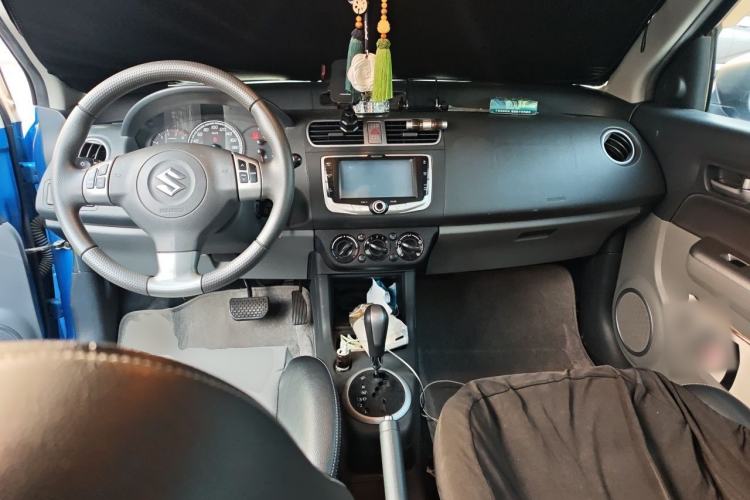 Used Suzuki Swift 2011 1.5L Automatic Sport Audiovisual Edition Center Console