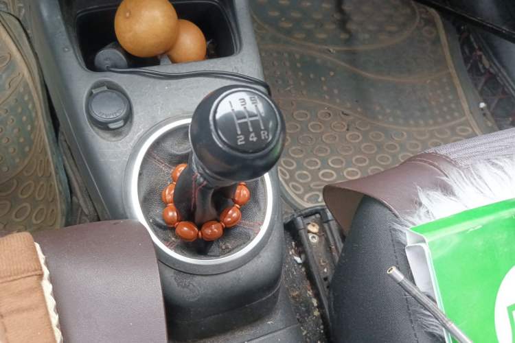 Used Suzuki Swift 2011 1.5L Manual Fashion Edition Gear Lever
