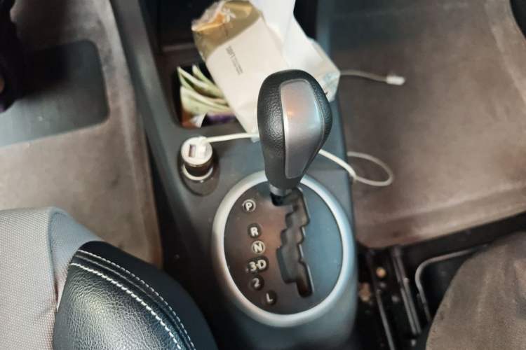 Used Suzuki Swift 2011 1.5L Automatic Sport Audiovisual Edition Gear Lever