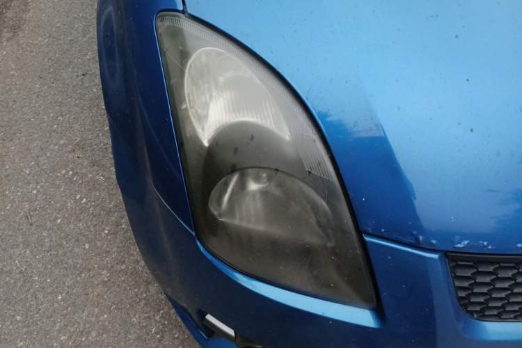 Used Suzuki Swift 2011 1.5L Manual Fashion Edition Right Front Headlight