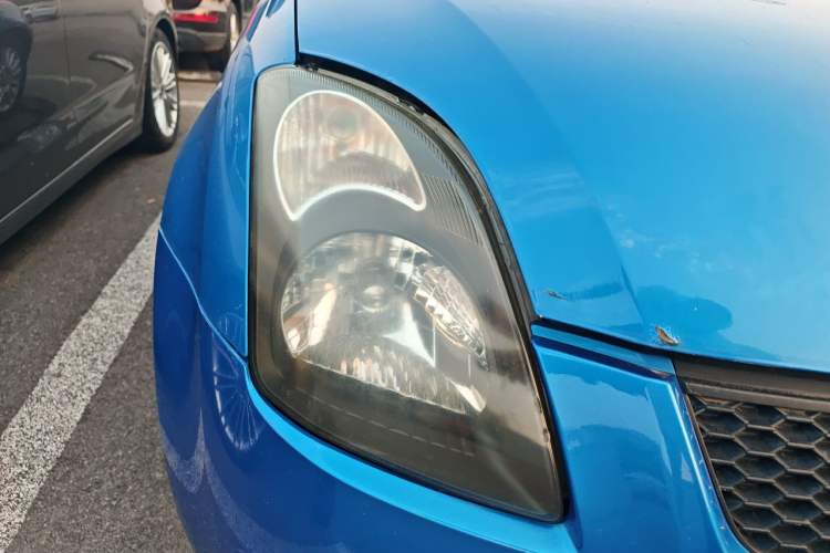 Used Suzuki Swift 2011 1.5L Automatic Sport Audiovisual Edition Right Front Headlight