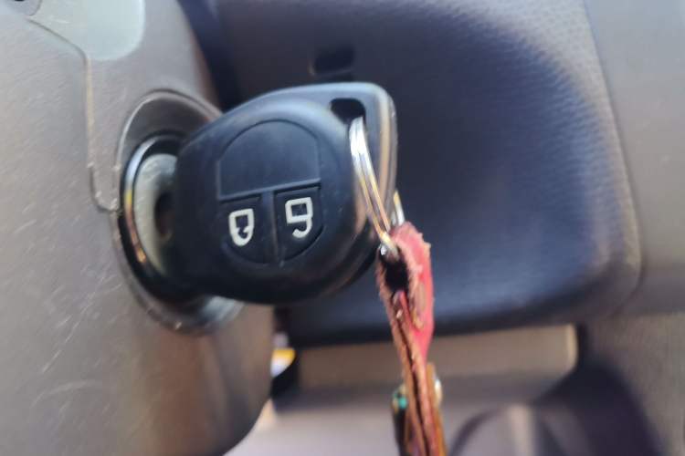 Used Suzuki Swift 2011 1.5L Manual Fashion Edition Vehicle Key