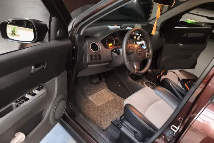 Used Suzuki Swift 2011 1.5L Automatic Fashion Edition Driver Seat