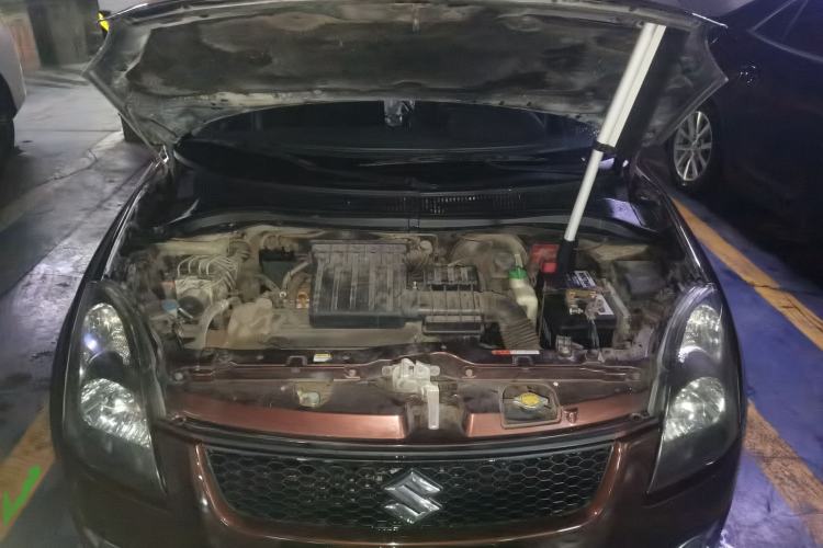 Used Suzuki Swift 2011 1.5L Automatic Fashion Edition Engine Bay