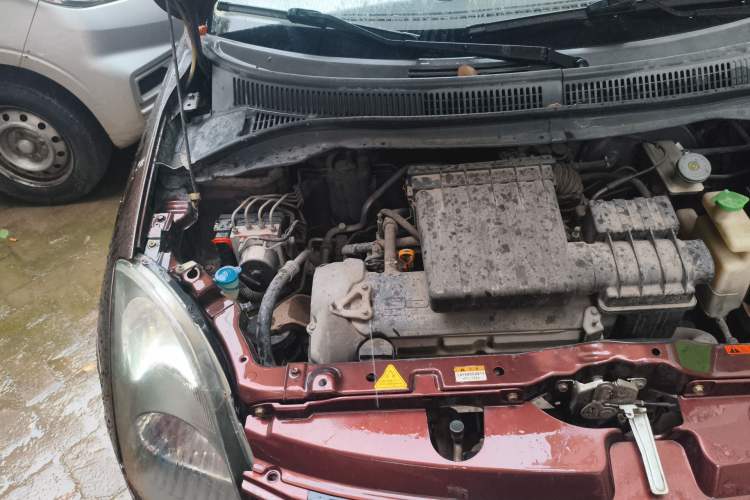 Used Suzuki Swift 2011 1.5L Manual Fashion Edition Engine Bay Right