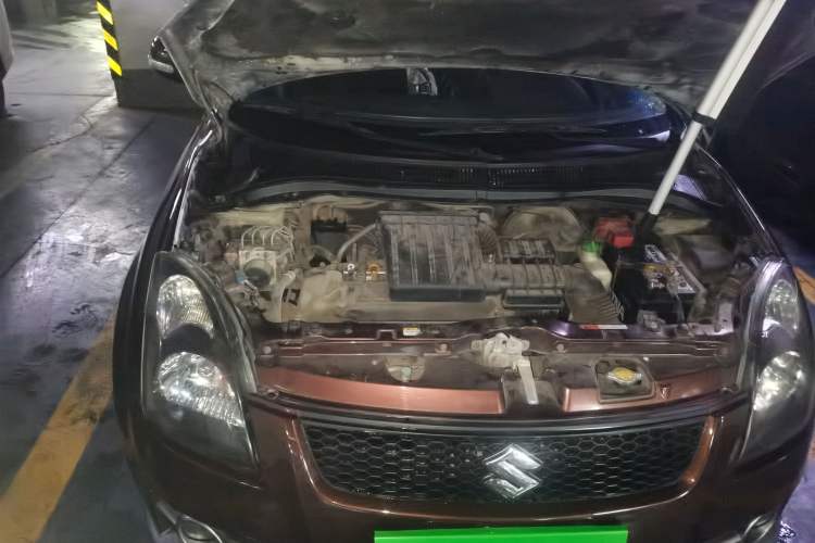 Used Suzuki Swift 2011 1.5L Automatic Fashion Edition Engine Bay Right
