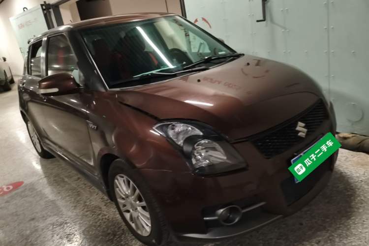 Used Suzuki Swift 2011 1.5L Manual Fashion Edition Front Right 45 Deg