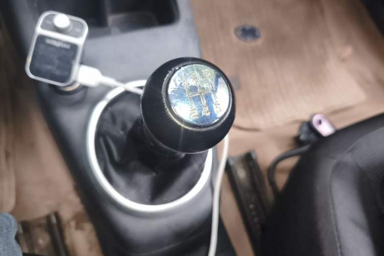 Used Suzuki Swift 2011 1.5L Manual Fashion Edition Gear Lever