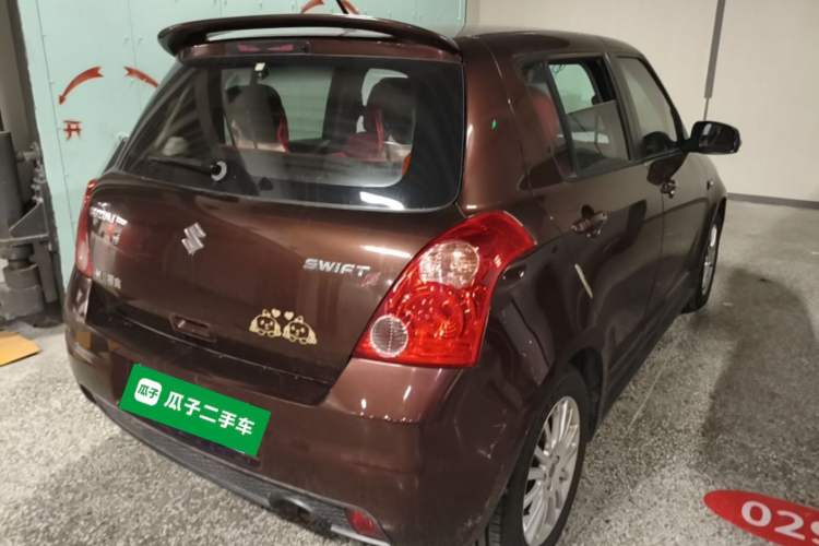 Used Suzuki Swift 2011 1.5L Manual Fashion Edition Rear Right 45 Deg