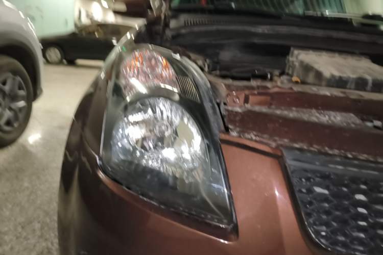 Used Suzuki Swift 2011 1.5L Manual Fashion Edition Right Front Headlight