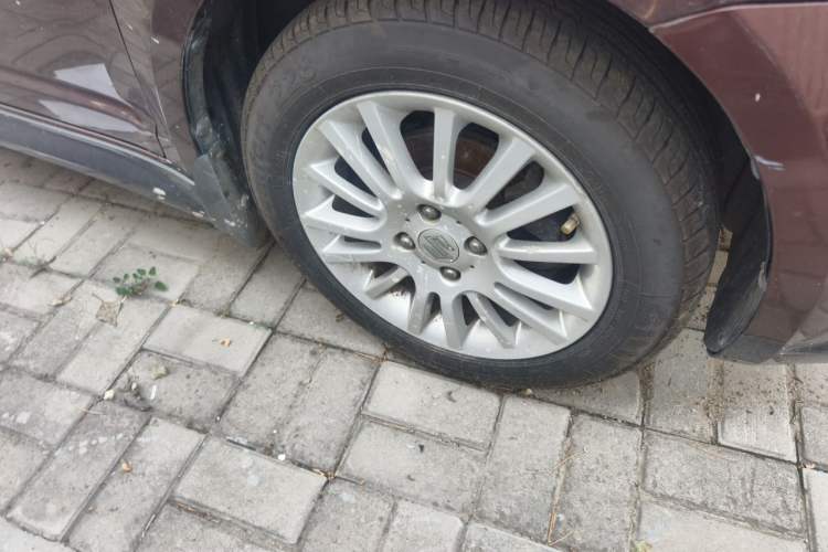 Used Suzuki Swift 2011 1.5L Manual Sport Audiovisual Edition Right Front Wheel Hub