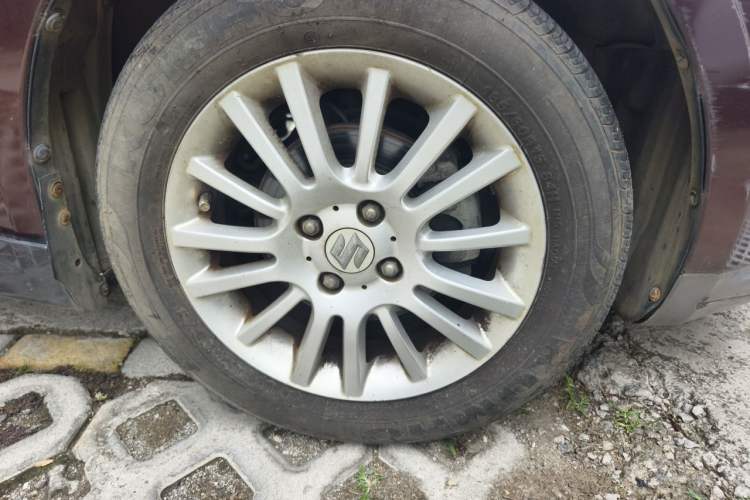 Used Suzuki Swift 2011 1.5L Manual Sport Edition Right Front Wheel Hub